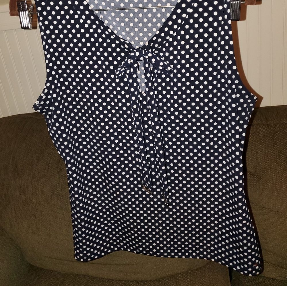 Top - Picture 3 of 3